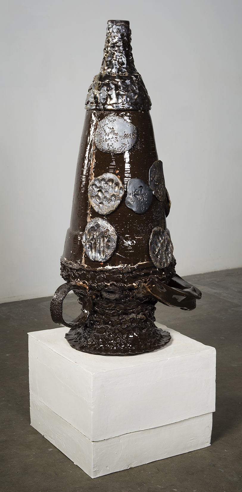 Nicole Cherubini, P. Pot #1, 2017 . Brown earthenware, earthenware, glaze, grog, pc-11. 53 x 18 x 23 inches. Courtesy of the artist and Zevitas Marcus, Los Angeles