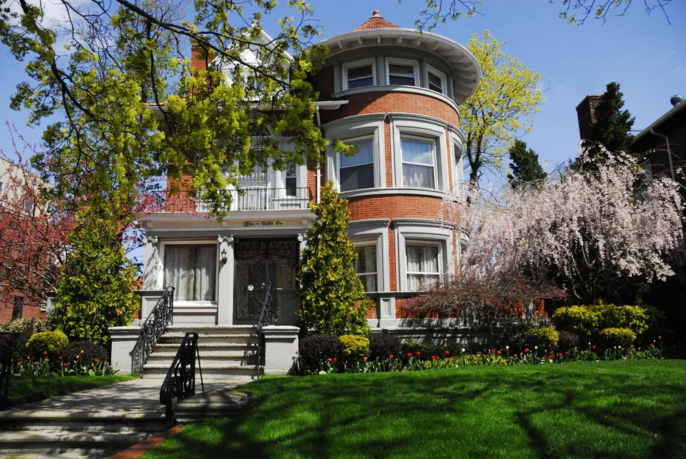 Crown Heights | wander down president st. in the heart of crown heights to visit millionaire’s row and experience the beautifully preserved homes built in the 1890’s. Transportation | 2/5 Train to President St. Local Eats | Neptune Diner II 699 Classon Ave. Junket Tip | Gawk at the gorgeous homes on Millionaire’s Row found on President St. between New York and Brooklyn Ave.
