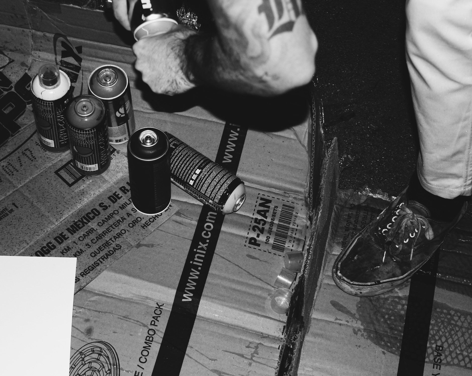 Lluy_SURF SHOP_01.jpg