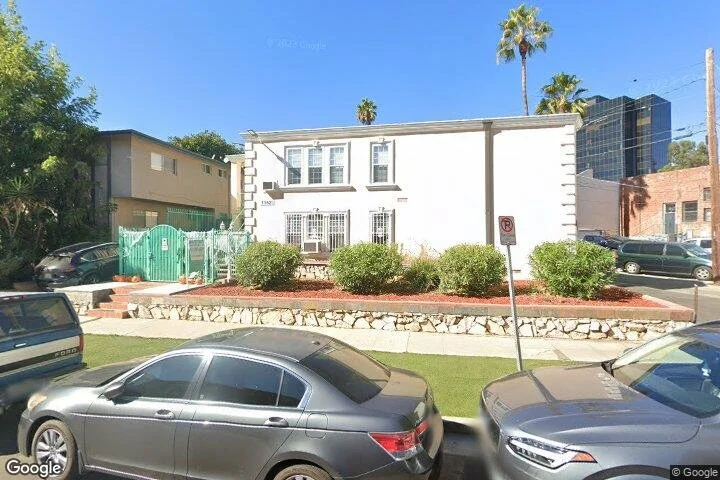 11621 Mayfield Avenue, Los Angeles, CA 90049