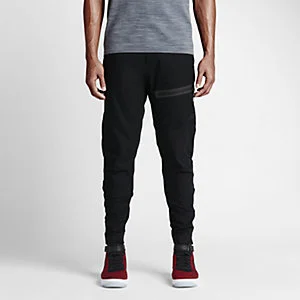 Nike Bonded Pant $125