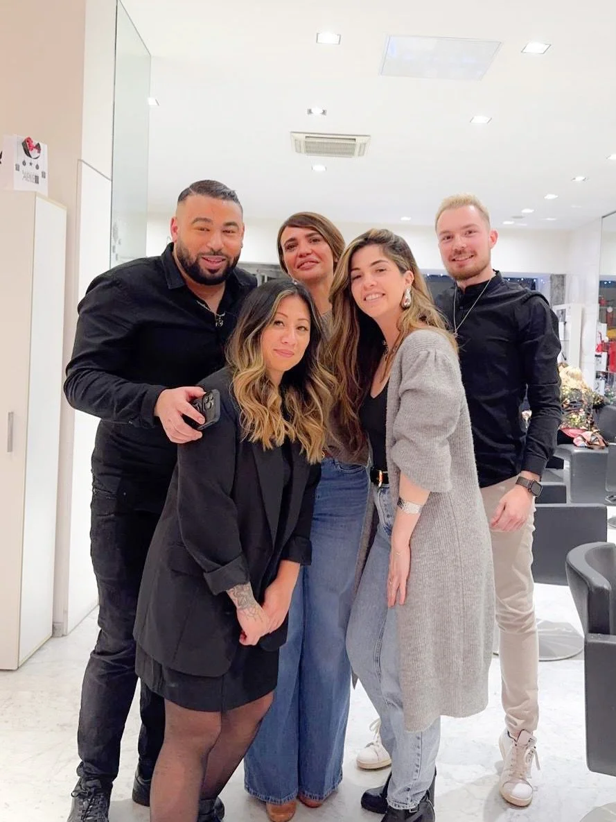 Magnifique soir&eacute;e mercredi chez 19th Avenue 🥂✨🎉

Merci &agrave; tous pour votre pr&eacute;sence ❤️

#19thavenue #soireegeneve #coiffeurgeneve