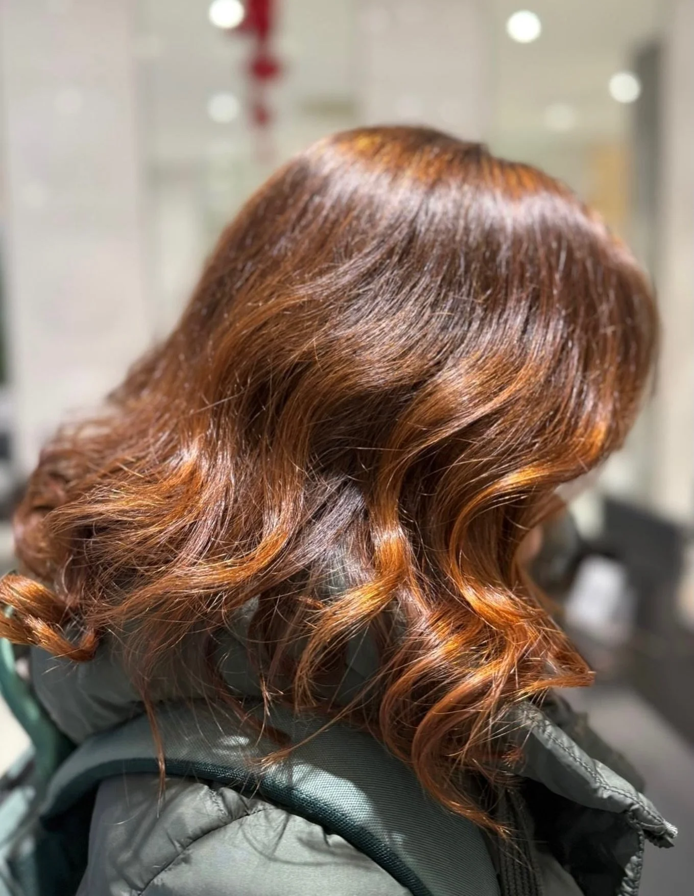 On commence l&rsquo;ann&eacute;e avec un sublime flamboyage cuivre intense par Christophe 🔥🔥🔥

Toute l&rsquo;&eacute;quipe 19th avenue vous souhaite une tr&egrave;s belle ann&eacute;e 2026 🥳

19th Avenue coiffure 

📍Rue Fran&ccedil;ois-Versonnex
