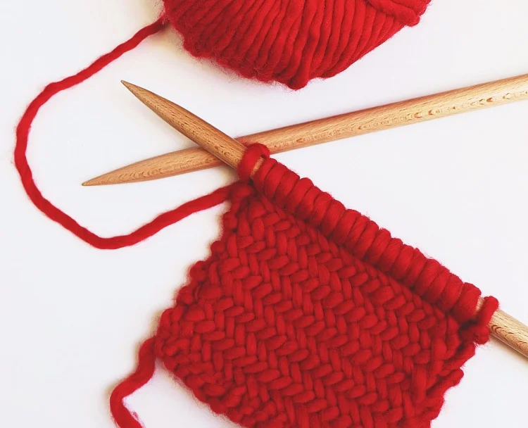 le point herringbone ou point arête de hareng