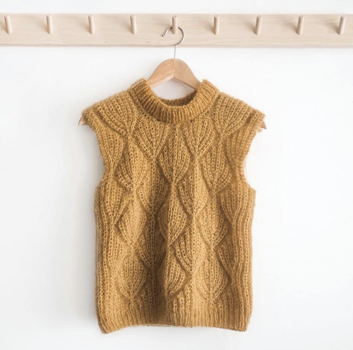 environ 101.60 cm Mesdames Câble Jaune Pull Sweater Tricot Motif Tweed DK 34-40 in