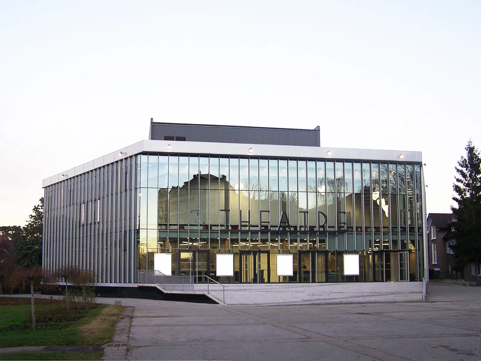 201115_renovation-theatre-novarina-a-thonon-bains-vimm.jpg