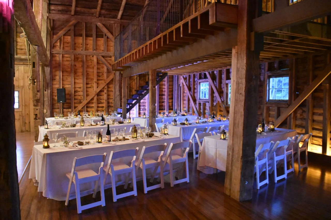 BarnSeatingRightSideBelowMezzanine.jpg