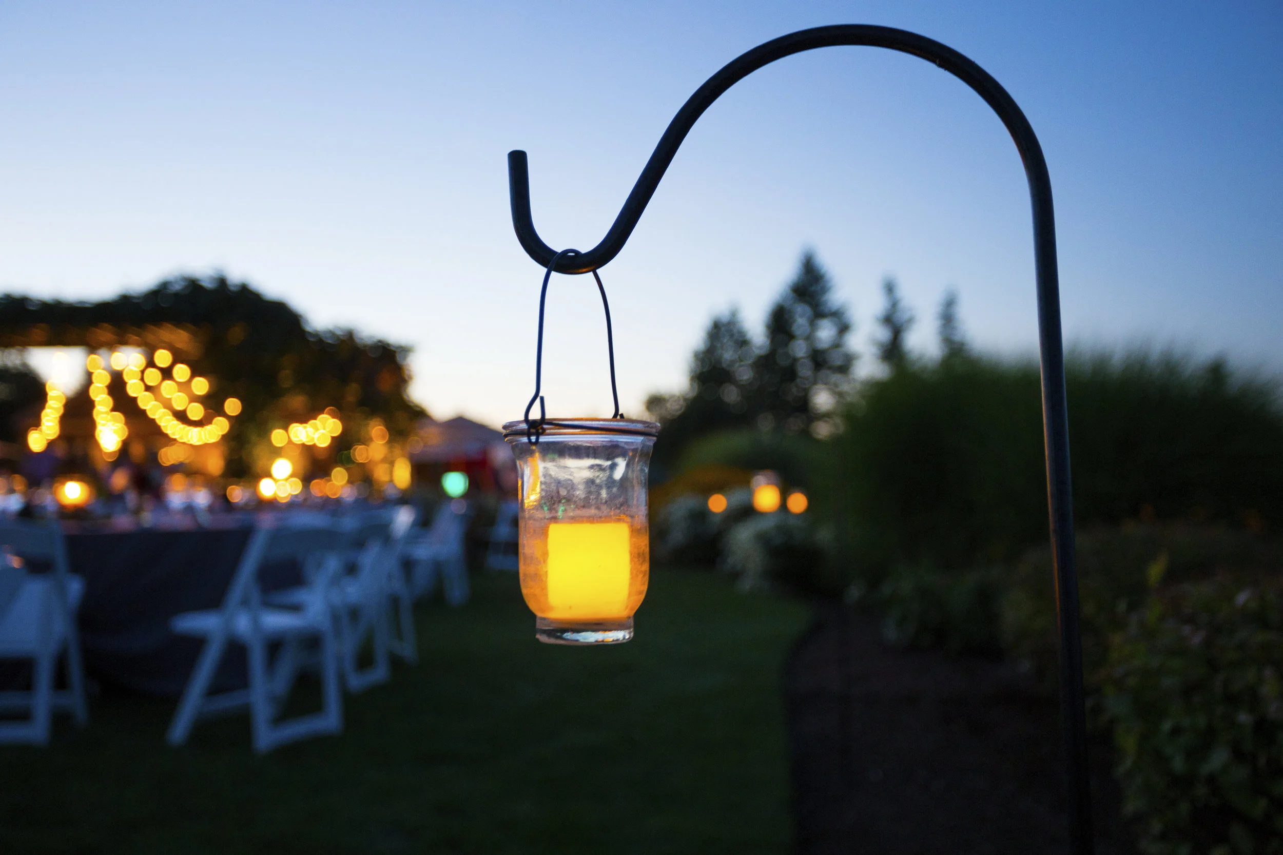 Candle-at-Dusk-in-Wedding-000026506736_Large.jpg