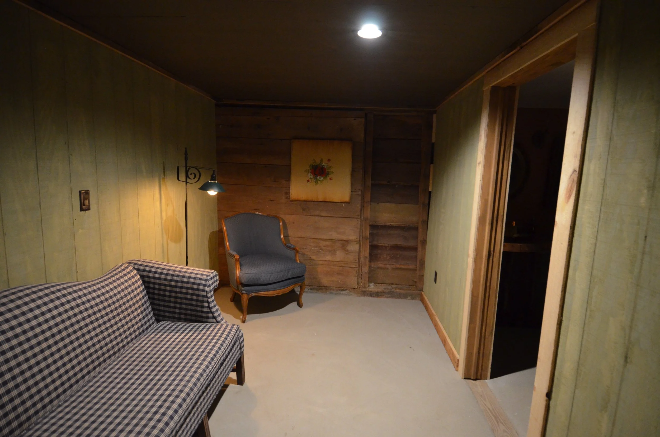 Lounge outside the bathrooms.