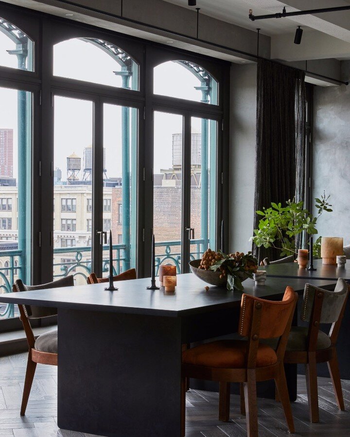 Argosy Product Division Marianas Tables in a private residence setting for.....@jesseparrislamb 

#argosydesigns #argosynorth #argosyproductdivision #marianastable #customfurniture