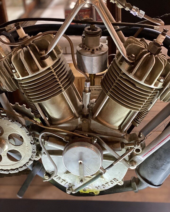 Curtiss Motor inspiration............

#argosydesigns #argosynorth #argosyproductdivision #curtissmotors #inspiration #beautiful