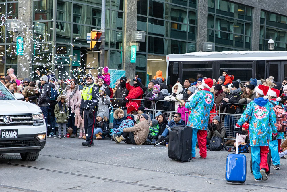 Celebrity Clown Firing Confetti  (Copy)
