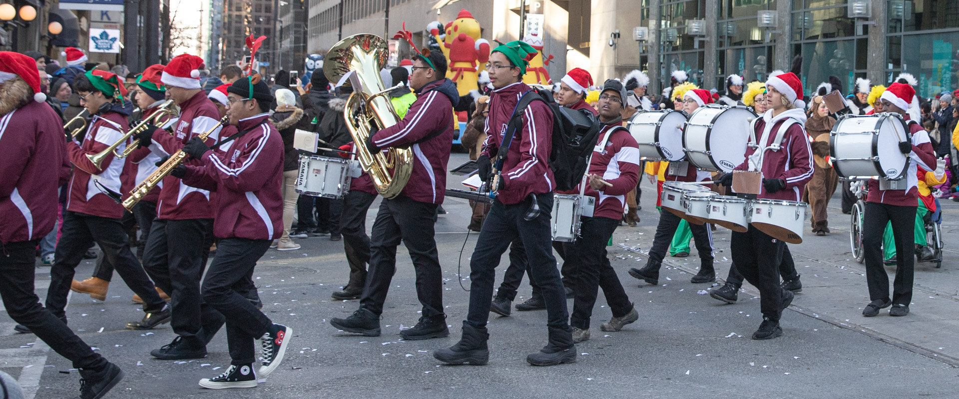  The parade seem to get backed up so everyone seem to mix in with each other. 