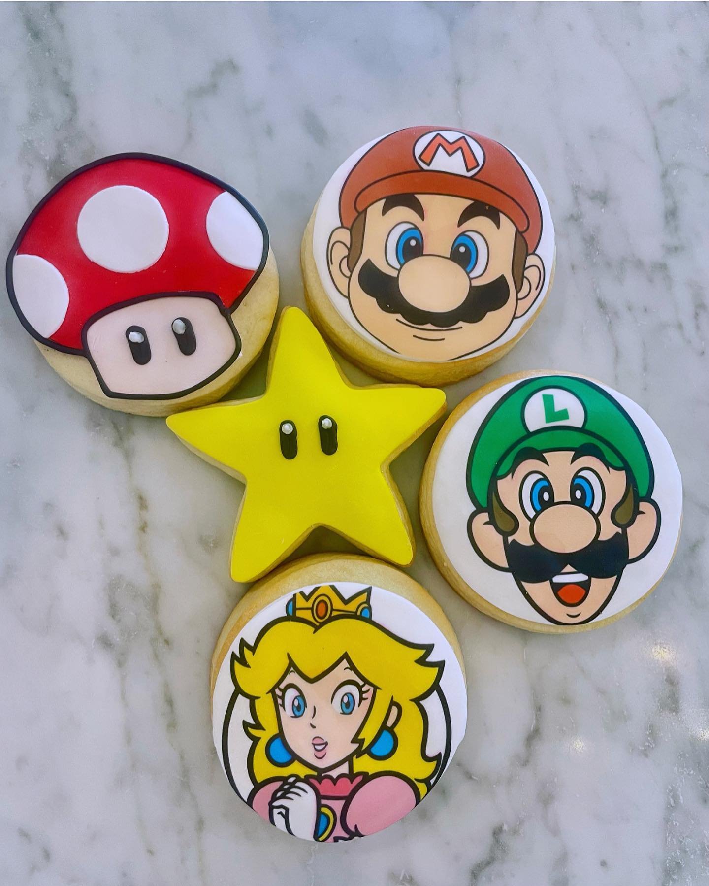 Mix of custom fondant🍄⭐️and edible image character cookies! 

#sweetandflour #secaucus #nj #njbakery #jersey #customcakes #cakelife #cupcakes #smallbusiness

#bakery #cake #baking #dessert #pastry #foodporn #instafood #chocolate #foodie #cookies #ca