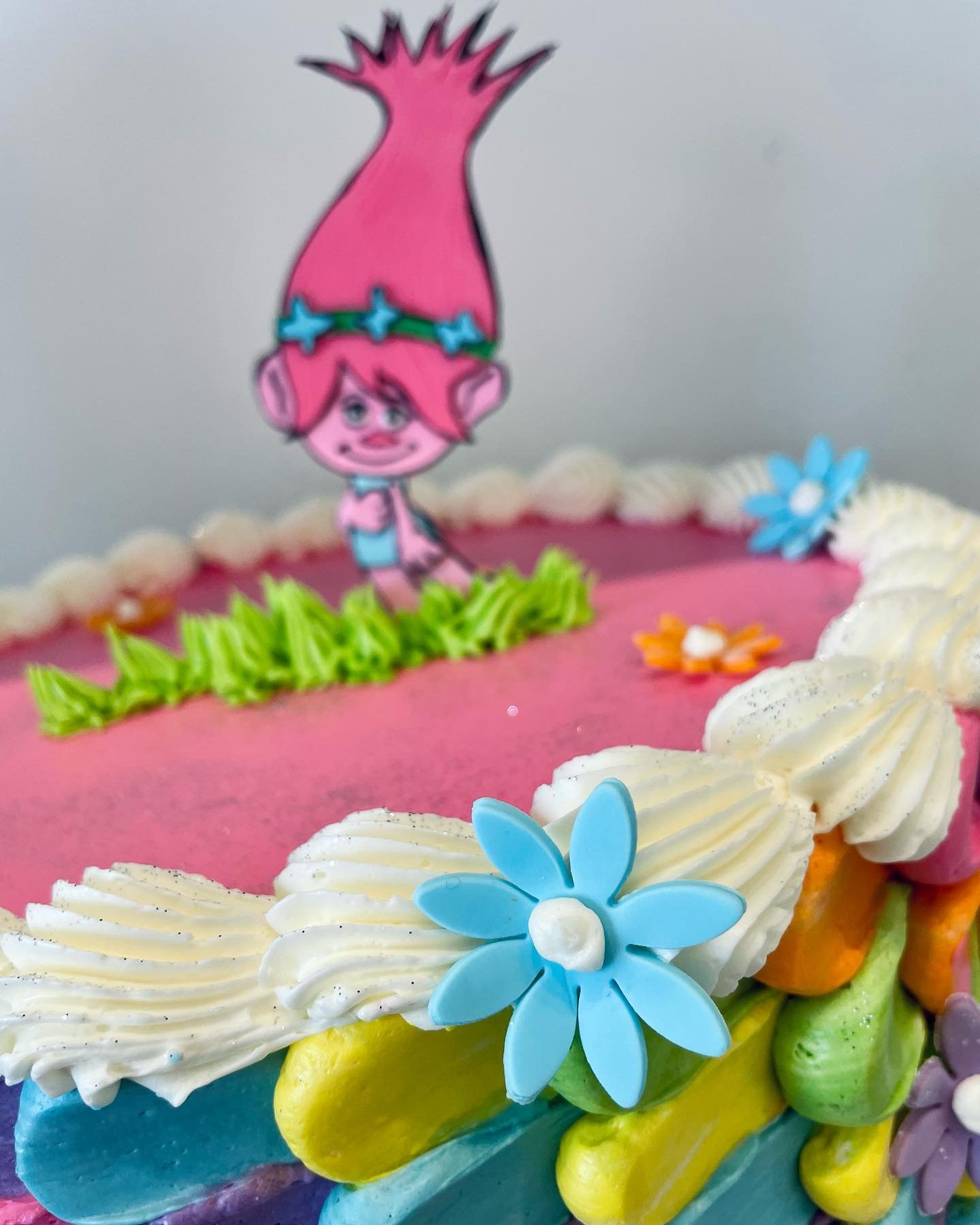 Trolls cake closeup🌼💖

#sweetandflour #secaucus #nj #njbakery #jersey #customcakes #cakelife #cupcakes #smallbusiness

#bakery #cake #baking #dessert #pastry #foodporn #instafood #chocolate #foodie #cookies #cakedecorating #birthdaycake #foodphotog