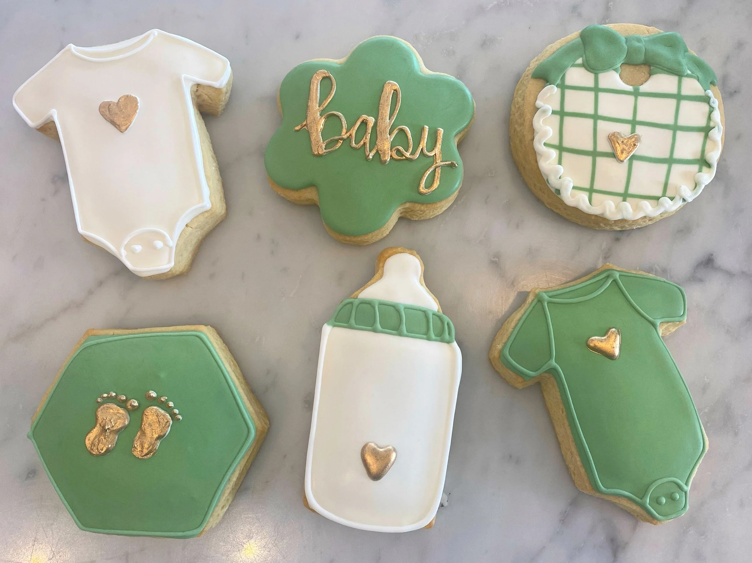 Green &amp; gold🍼💚Planning a shower this fall? Reminder that weekends book up VERY quickly, please email all inquiries!

#sweetandflour #secaucus  #njbakery #customcakes #njeats
