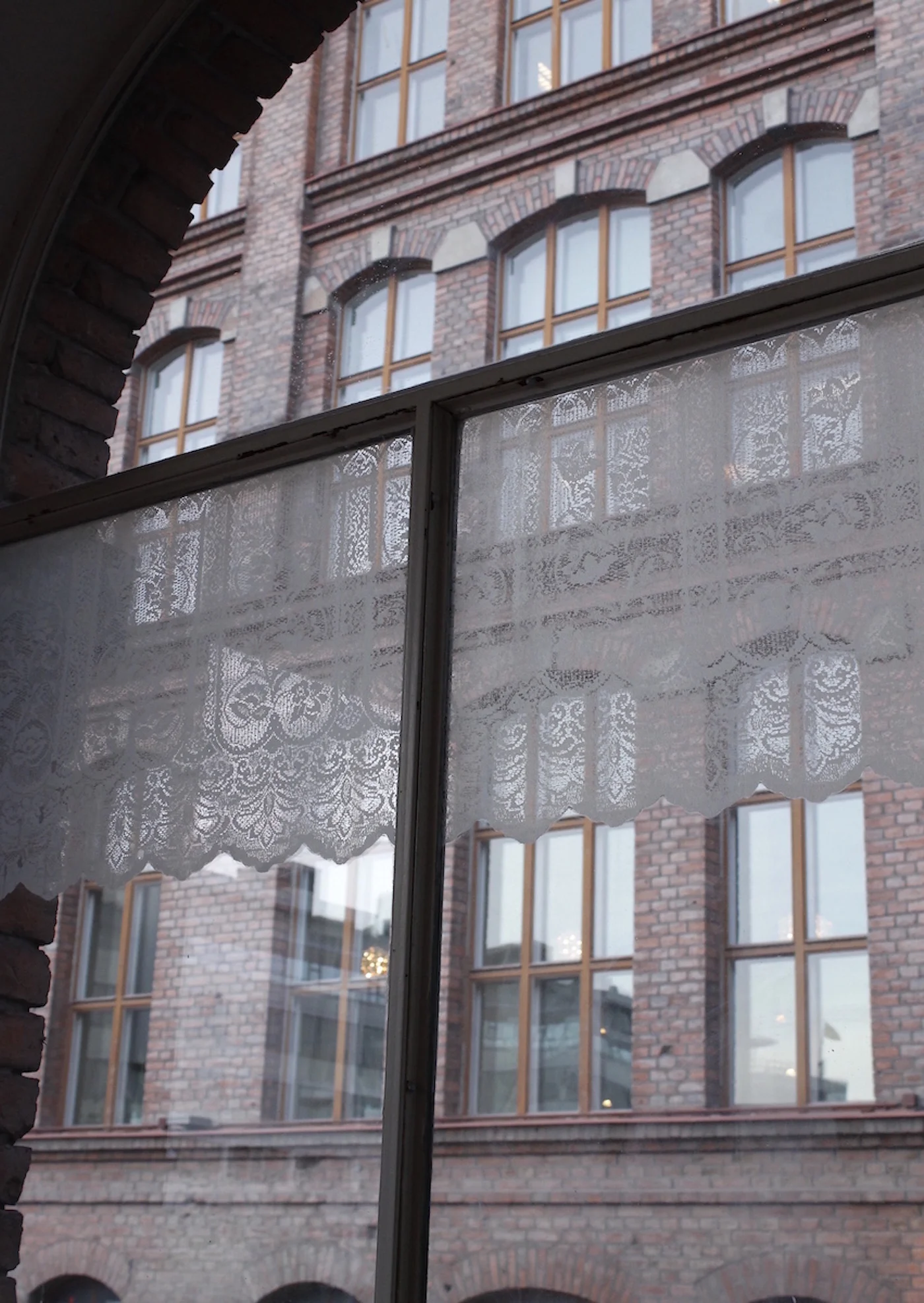 Curtain, 2015
