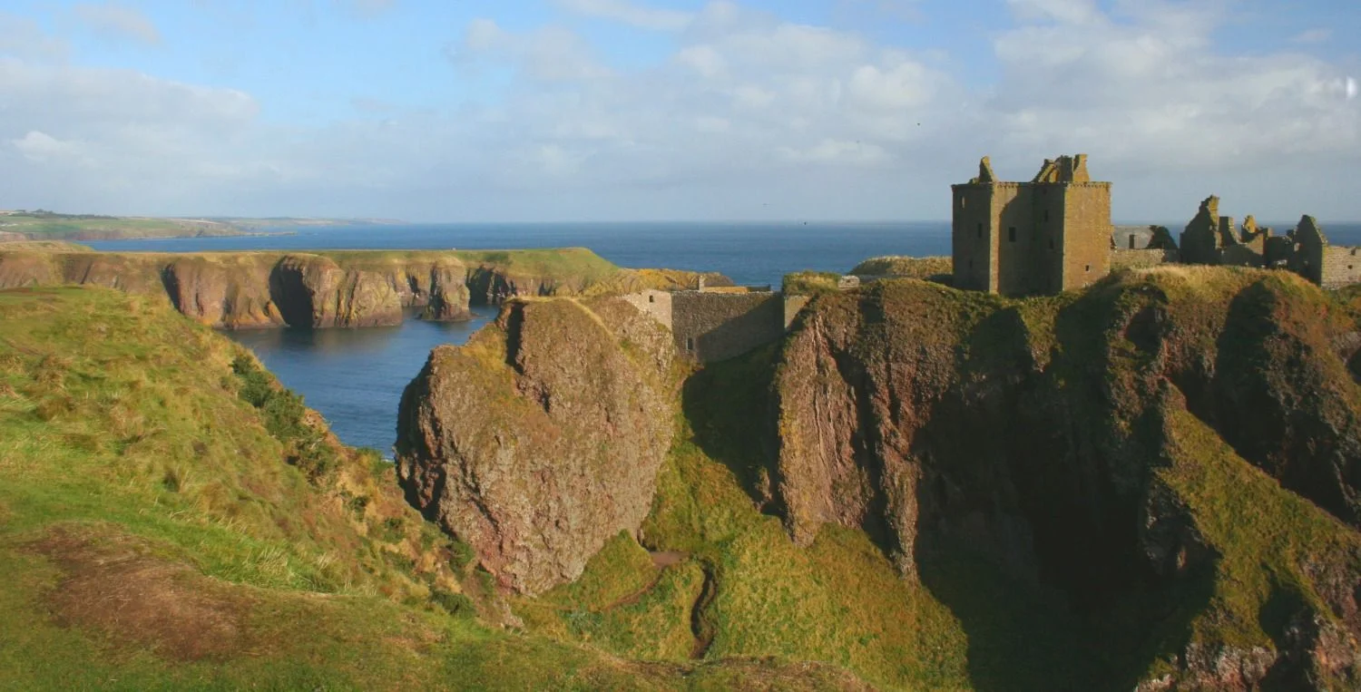 This is Dunnottar Castle and its clifftop setting, just a few minutes south of the coastal town of Stonehaven. (Good lunch stop there? - try the Ship Inn right by the attractive harbour.)