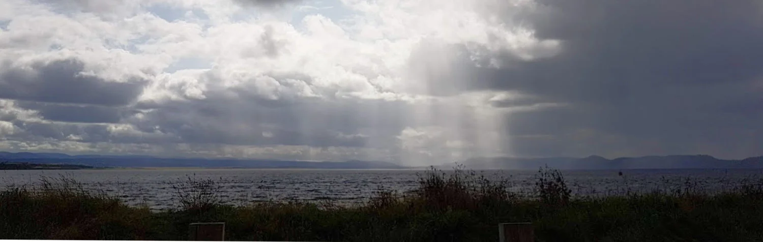 Looks like the south-westerly is bringing some more weather up the Great Glen and is threatening to dump it on the dolphin watchers at Chanonry Point.