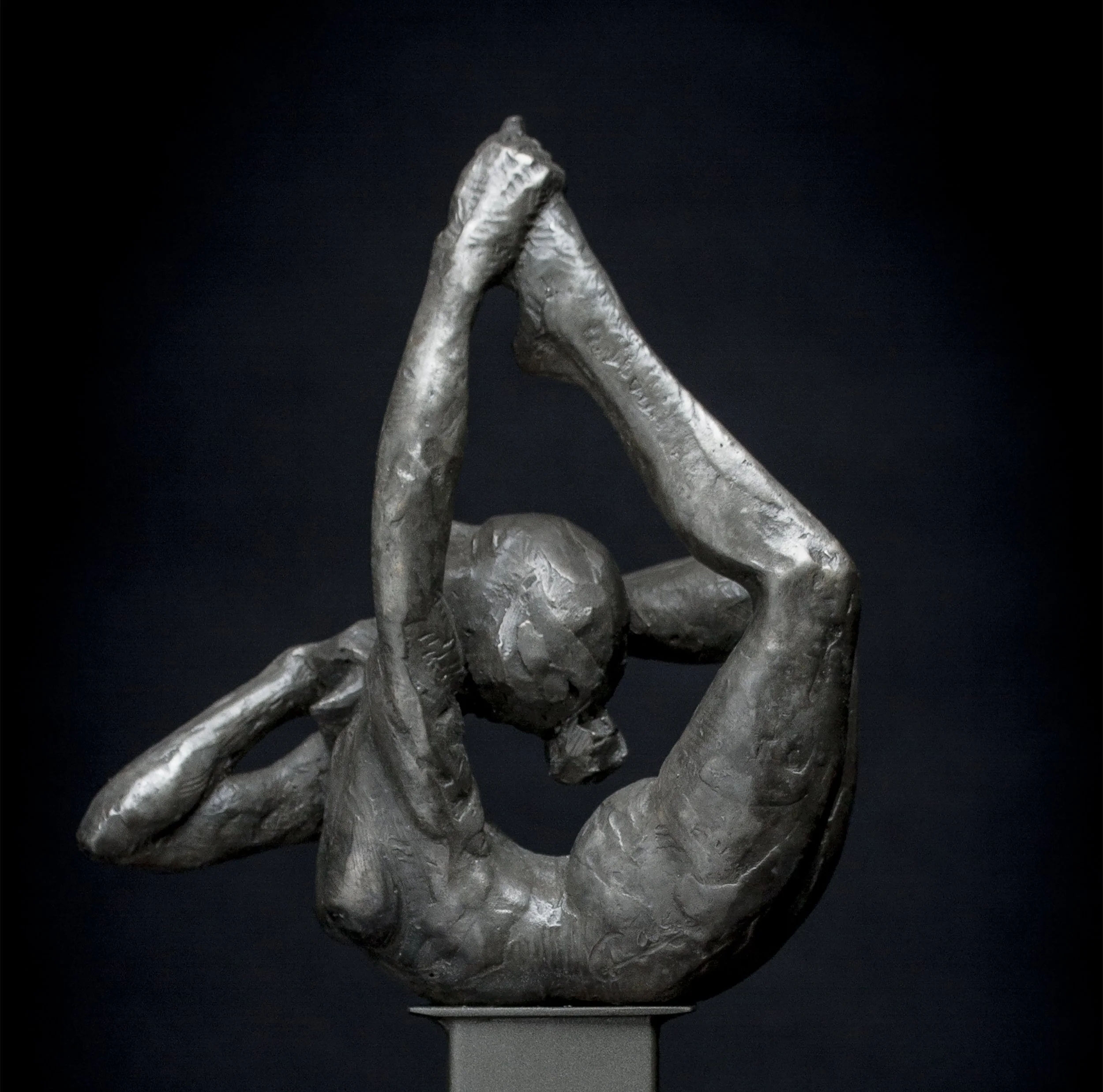 "Bow Pose  Maquette"

 

 Bronze   1/6 LifeSize  Limited Edition  