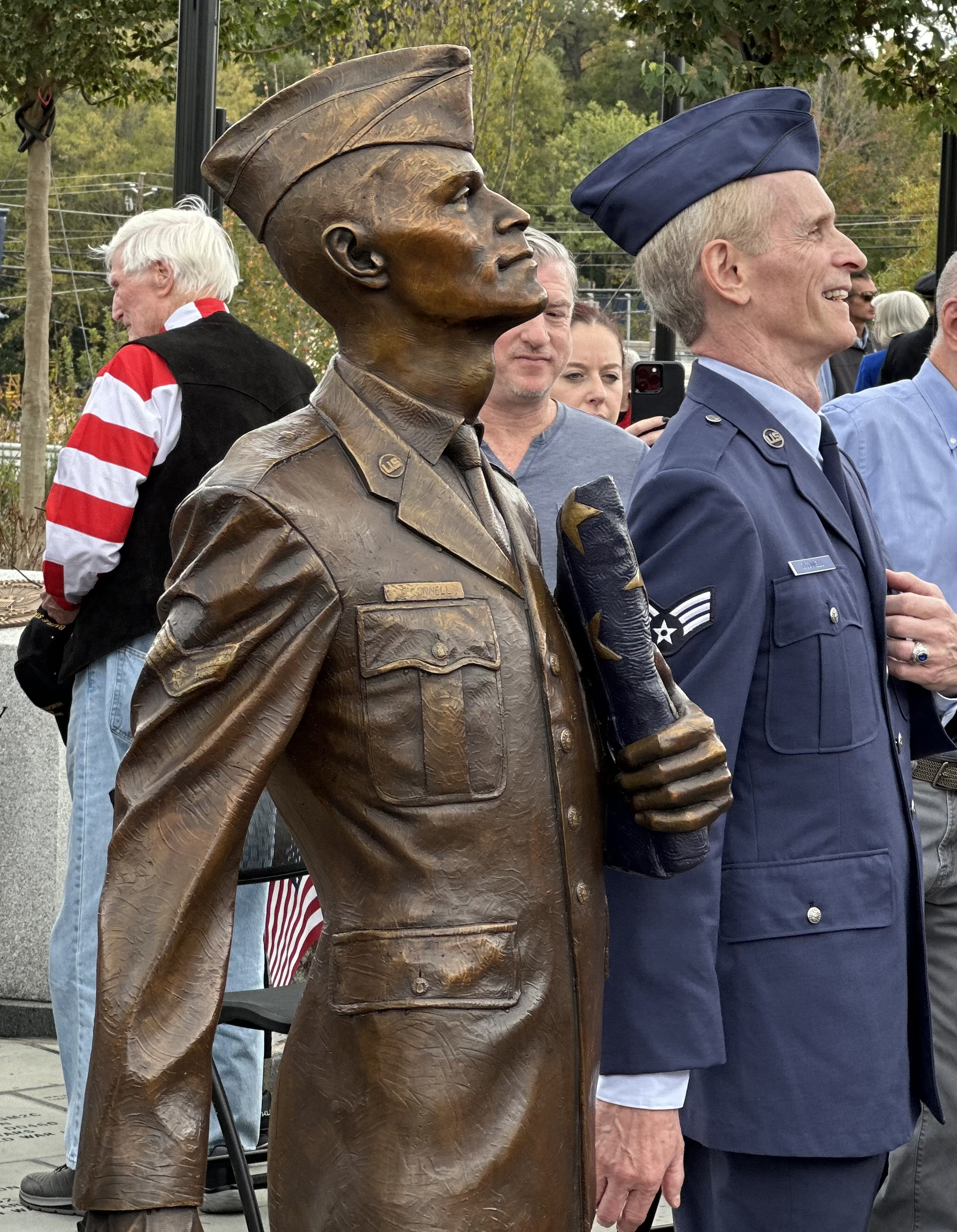 "Three Generations"

 

 Bronze   Veterans Park, Sandy Springs GA   Life Size 