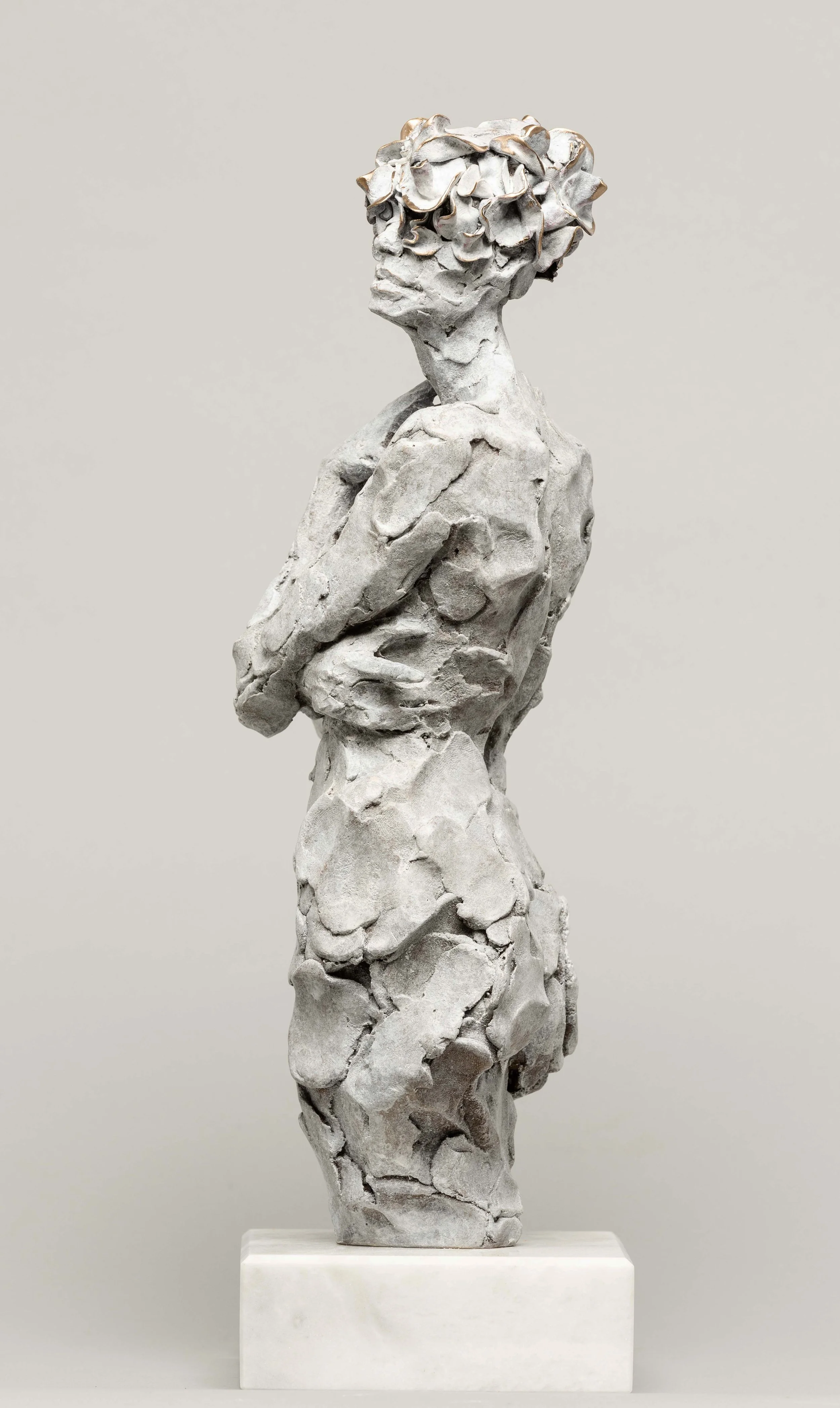 "Reverie Fiori Blanco"

 

 Bronze w/stone    1/3 Life Size"  1/1 