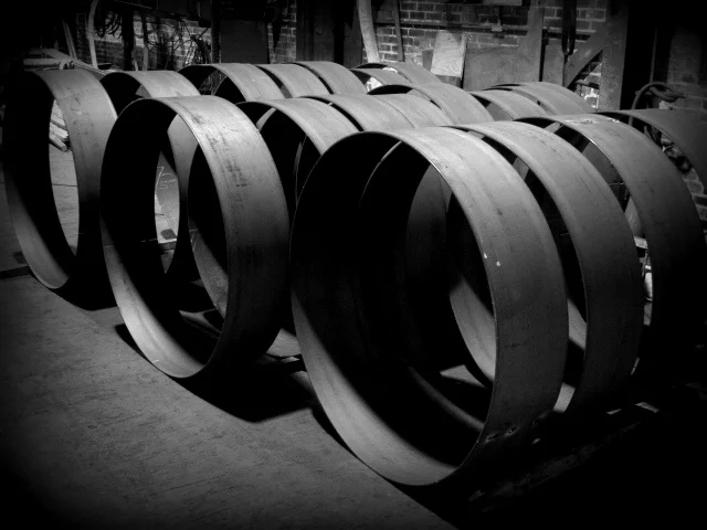 Rolled and Tacked Plate Bands
