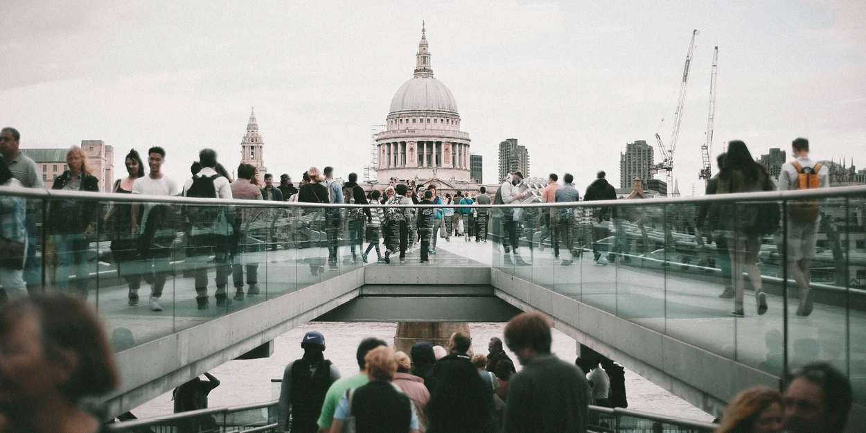 Salt_2018_06-14-how-to-make-friends-in-london2.jpg
