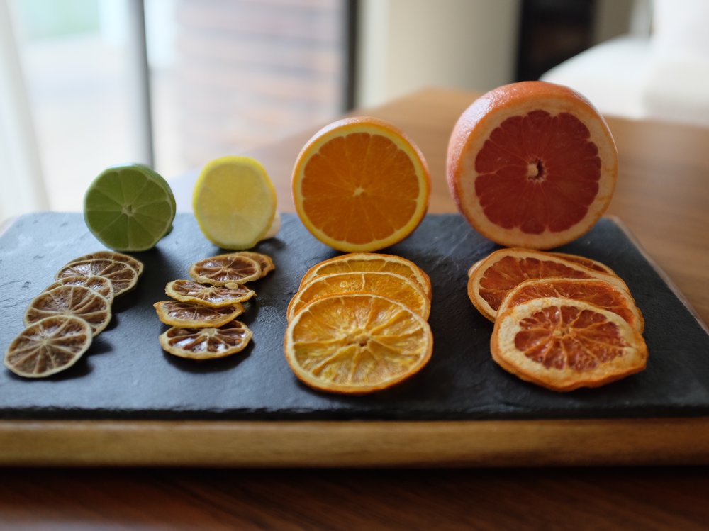 Dehydrated fruit for cocktails and drinks