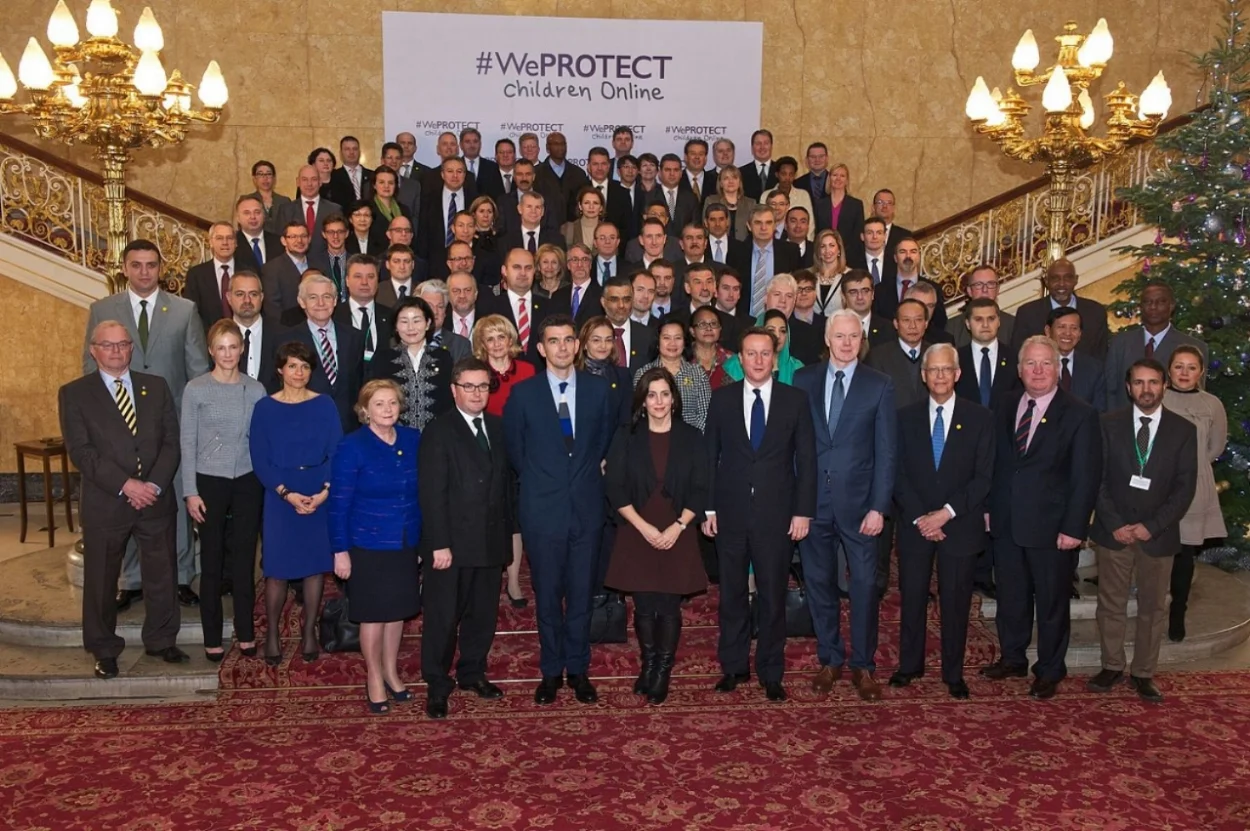 groupphoto.jpg