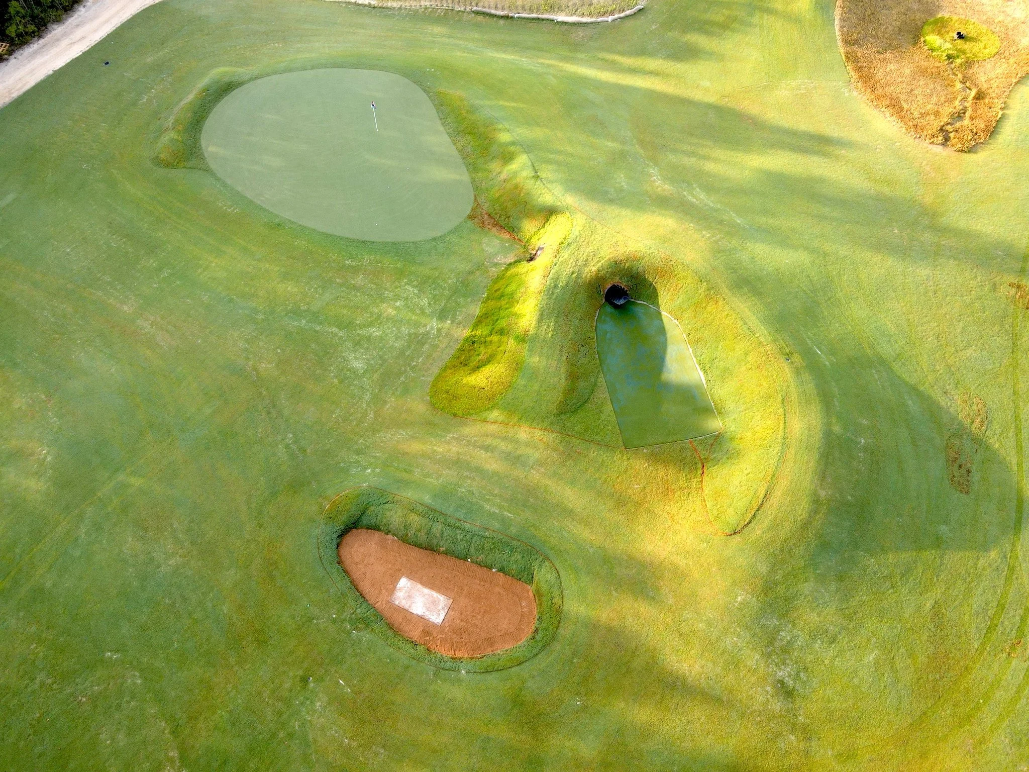 no. 14 (Tunnel Hole)