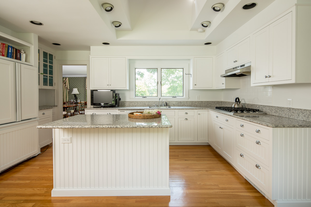 White Beadboard Kitchen Cabinets | Wooden Cabinets Vintage