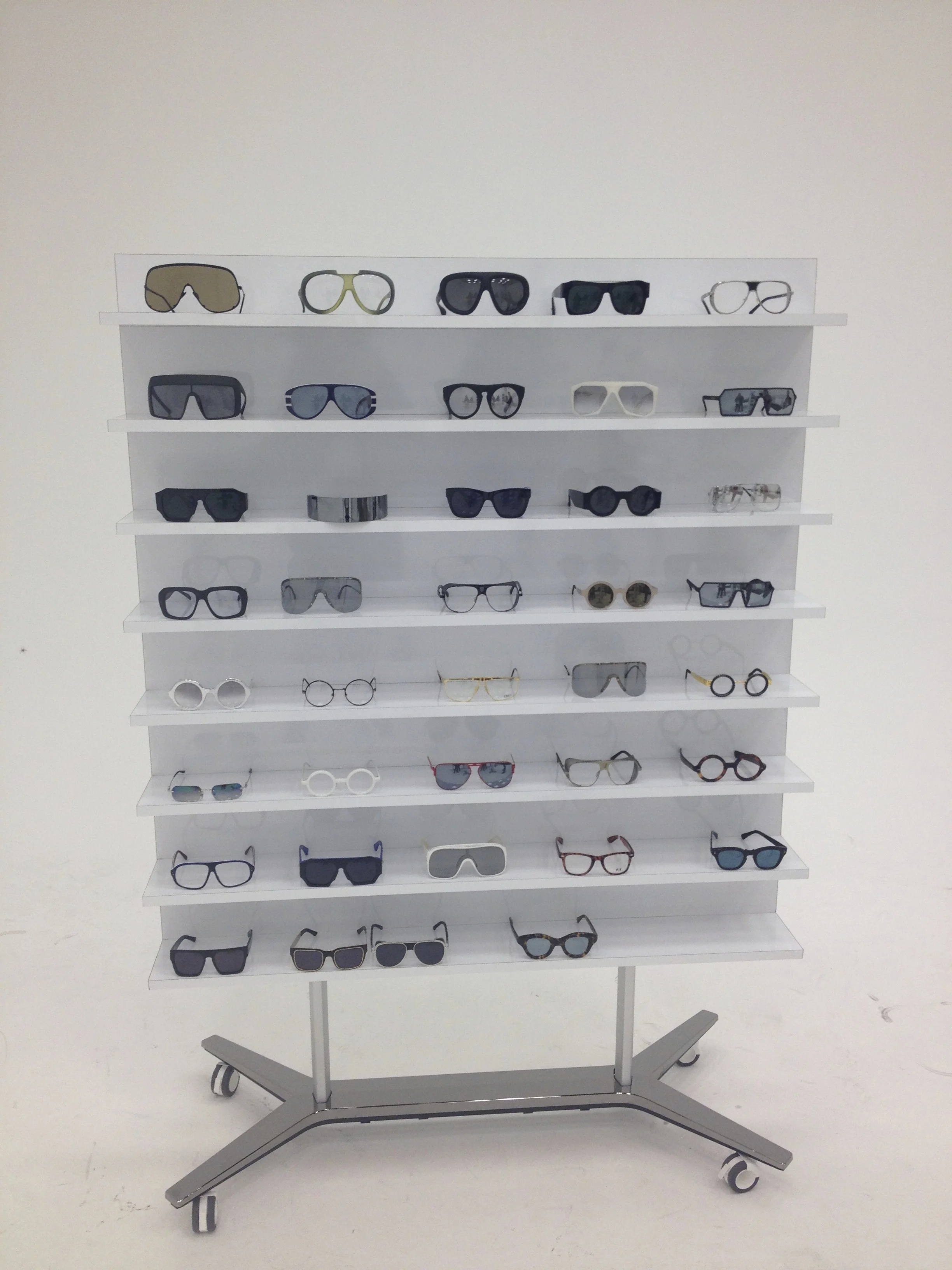 custom display for ill.i product shoot