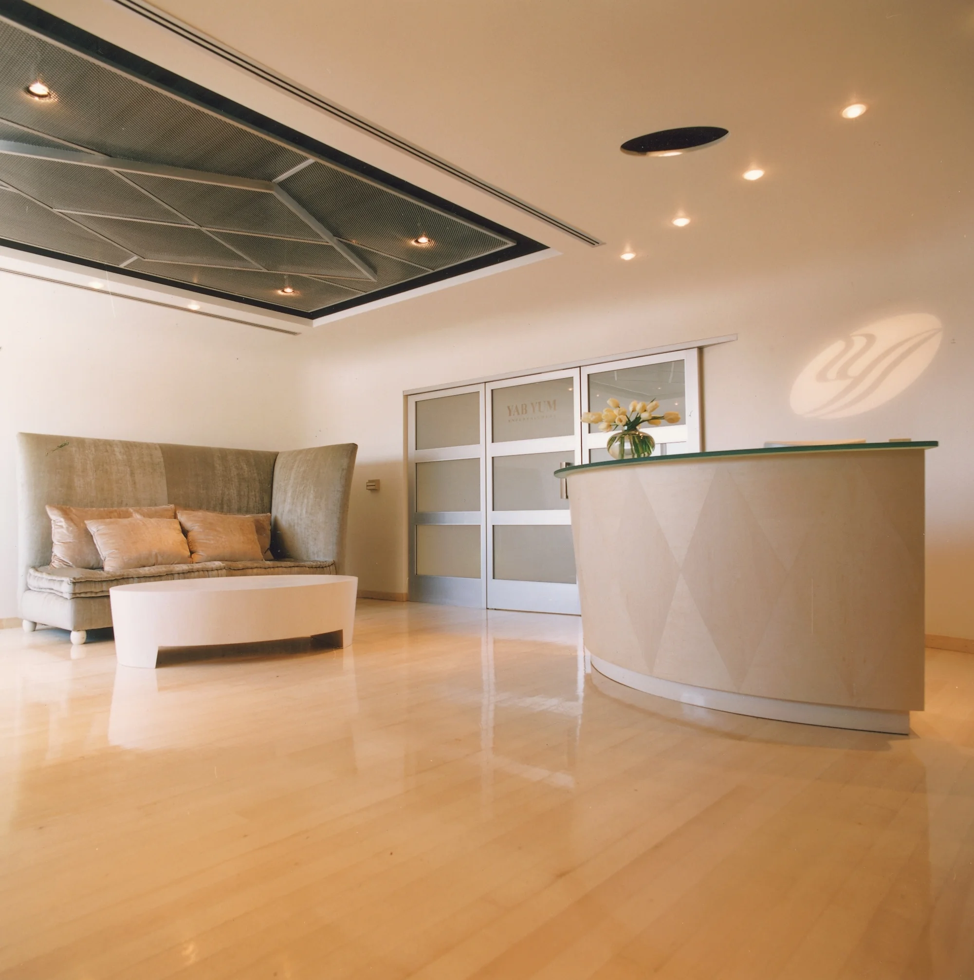 Reception desk 6th floor lobby