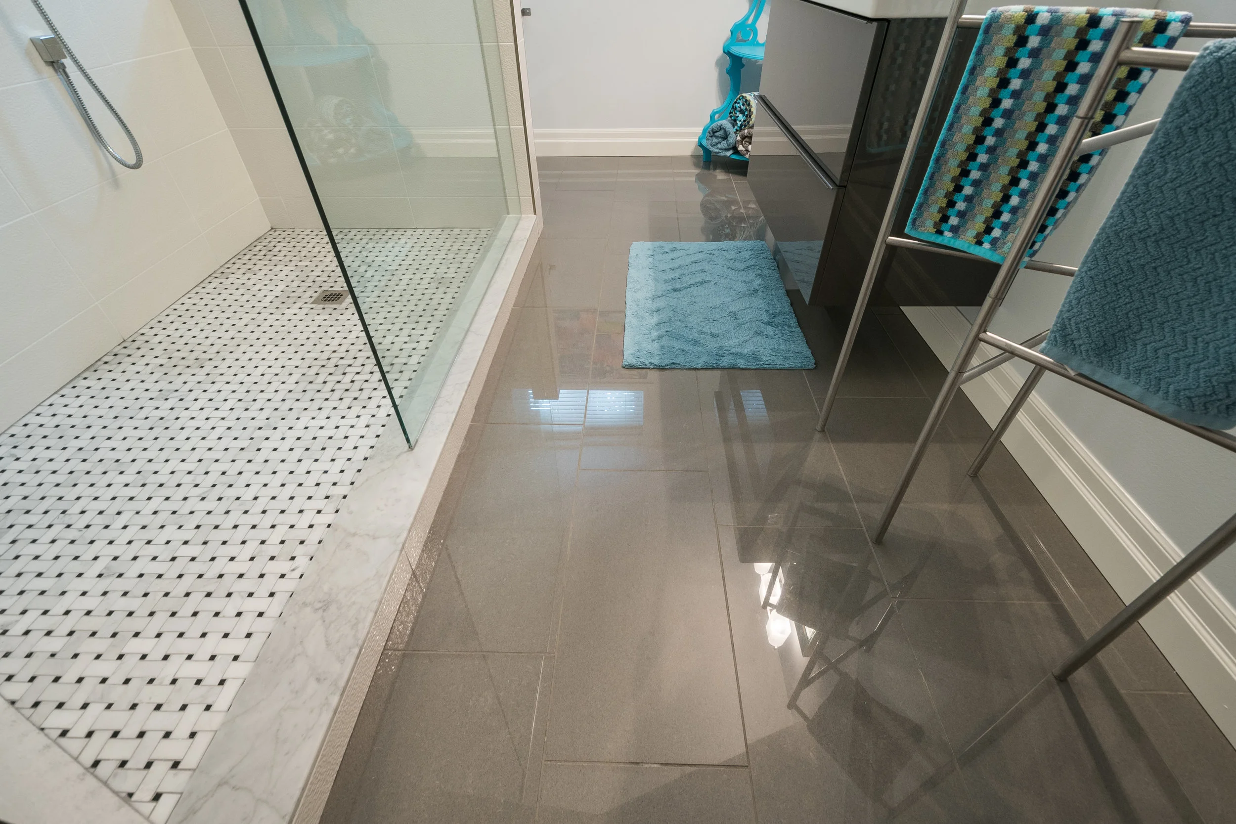 12x24" tile floor, Tile clips