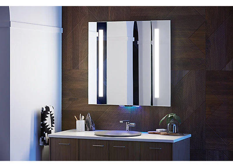 verdera_voice_lighted_mirror_with_amazon_alexa.jpg