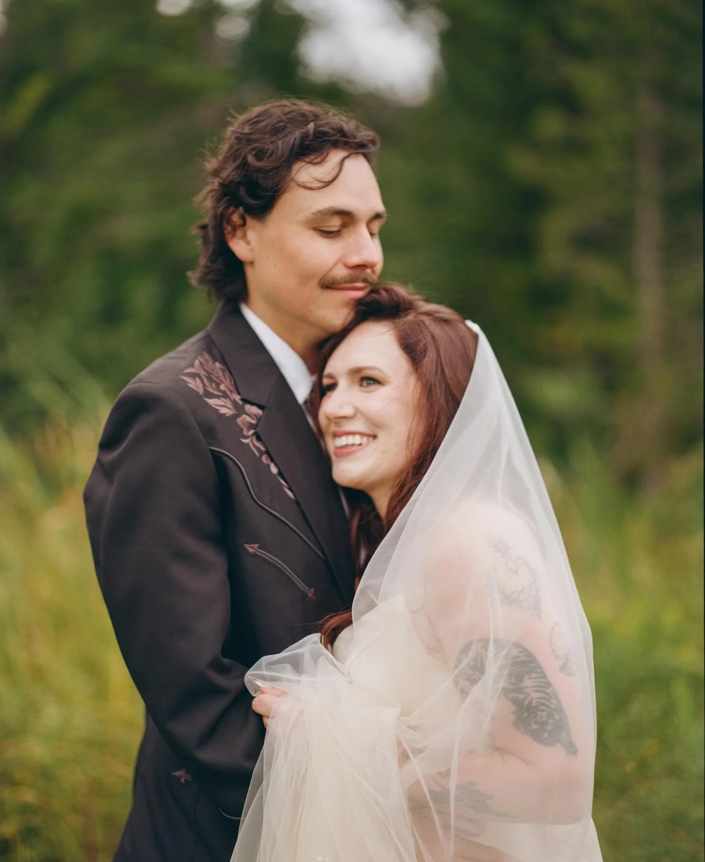 I&rsquo;ve been so lax on sharing new work. These are from back in early Sept when some friends and I went to photograph our beautiful angle of a friend, Sara marry Daniel in the most picturesque corner of Canada. Three photographers, each capturing 