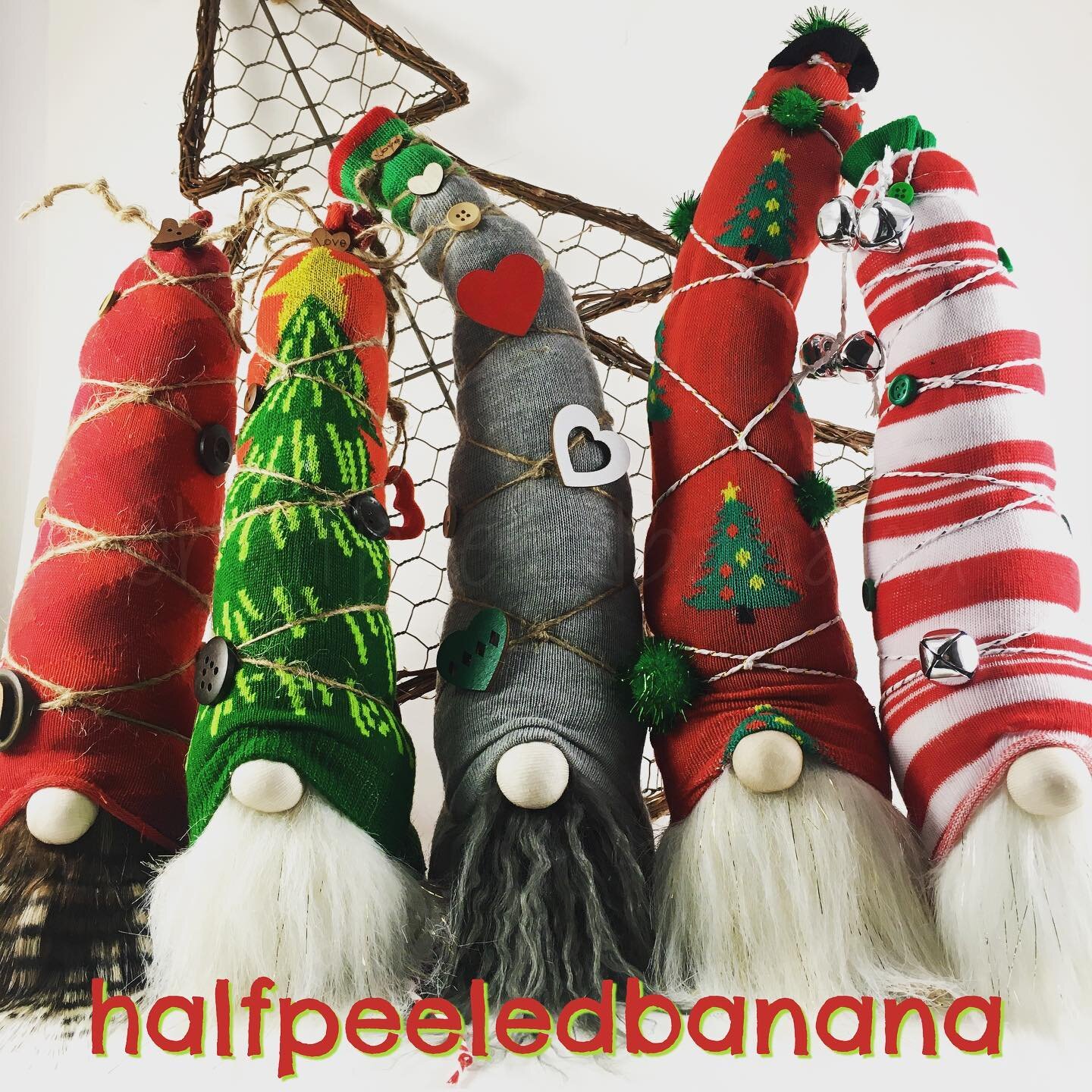Merry Christmas from Ann at #halfpeeledbanana ❣️🎄❣️ Thank you to all of you who have supported my little business this year❣️ ✌️❤️🍌