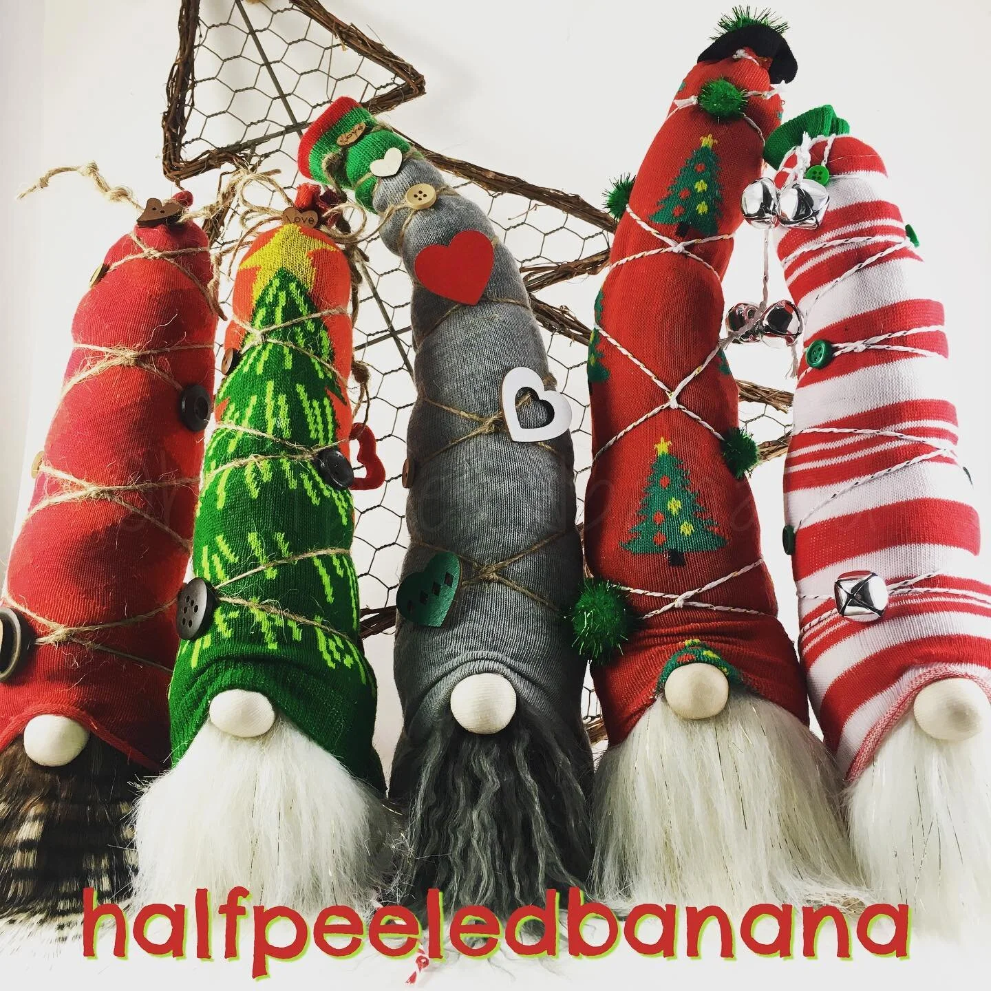 Merry Christmas from Ann at #halfpeeledbanana ❣️🎄❣️ Thank you to all of you who have supported my little business this year❣️ ✌️❤️🍌