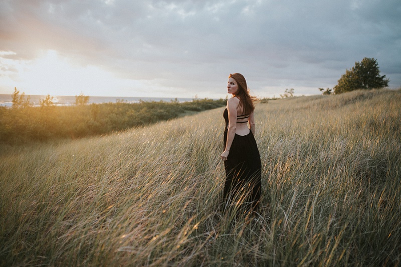 ludington-michigan-maternity-photographer-west-michigan-sand-dunes-maternity_0059.jpg