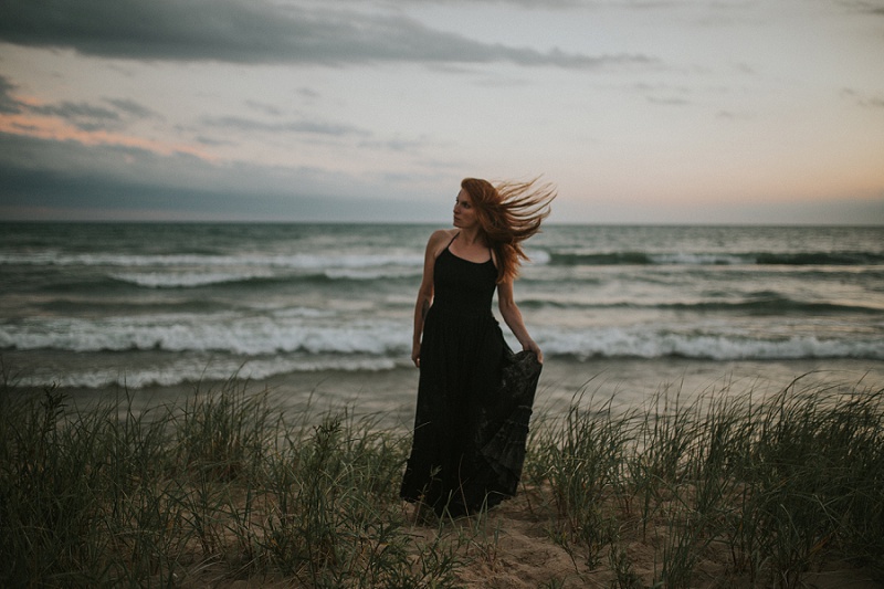 ludington-michigan-maternity-photographer-west-michigan-sand-dunes-maternity_0065.jpg