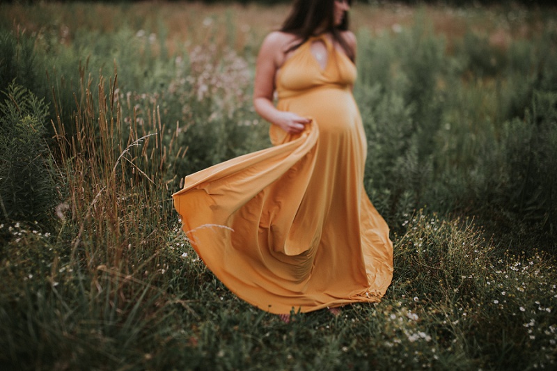 ludington-michigan-maternity-photographer-west-michigan-sand-dunes-maternity-jennifer_0126.jpg