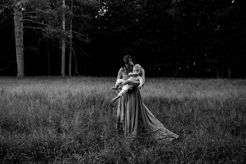 ludington-michigan-motherhood-photographer-west-michigan-river-session-ellen_0136.jpg