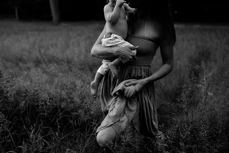 ludington-michigan-motherhood-photographer-west-michigan-river-session-ellen_0138.jpg