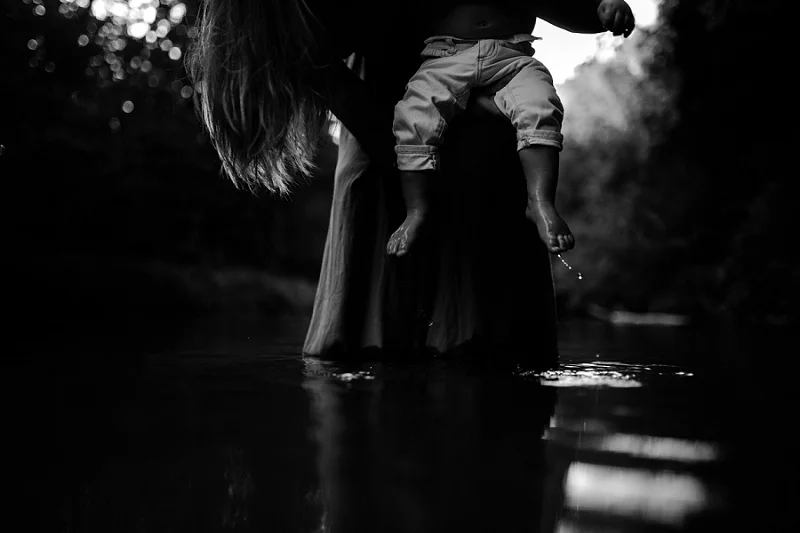 ludington-michigan-motherhood-photographer-west-michigan-river-session-ellen_0145.jpg