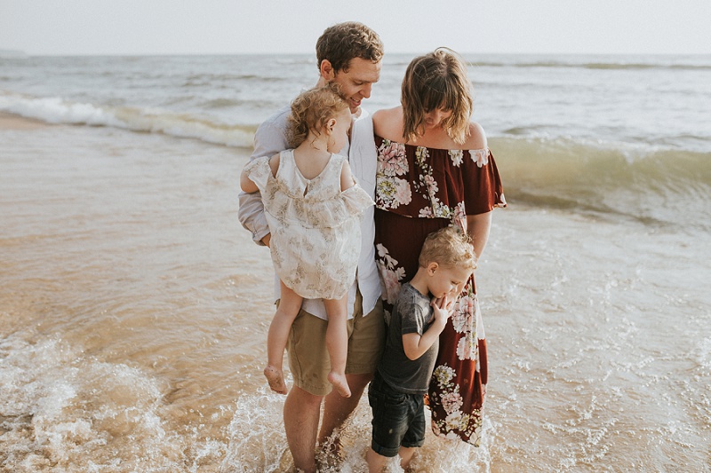 ludington-michigan-photographer-beach-session-minis_0004.jpg