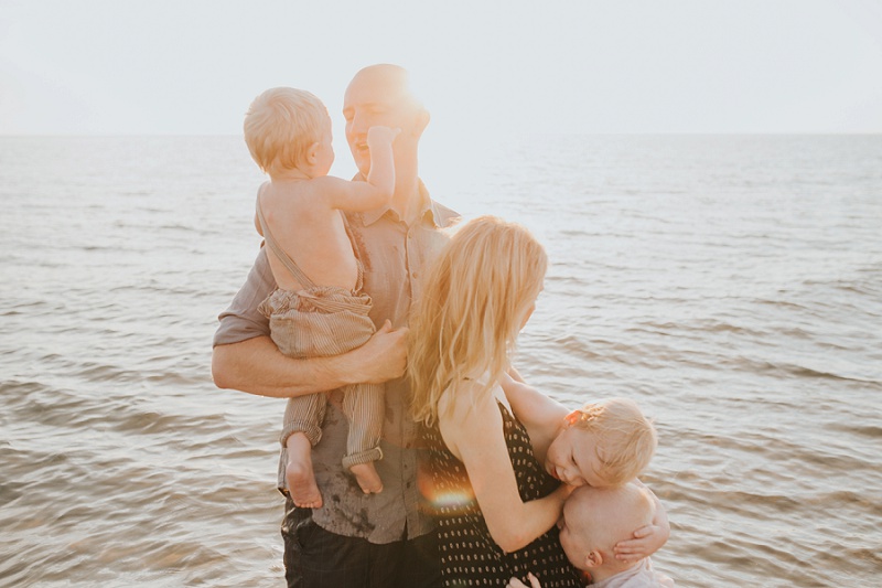 ludington-michigan-photographer-beach-session-minis_0018.jpg