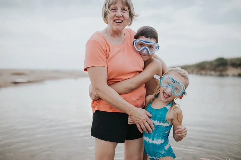 ludington-michigan-photographer-beach-session-minis_0052.jpg