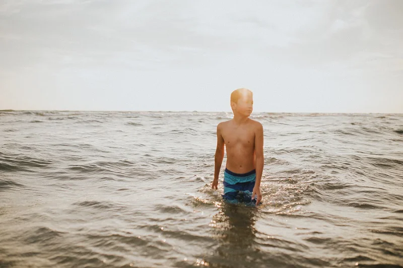 ludington-michigan-photographer-beach-session-minis_0058.jpg
