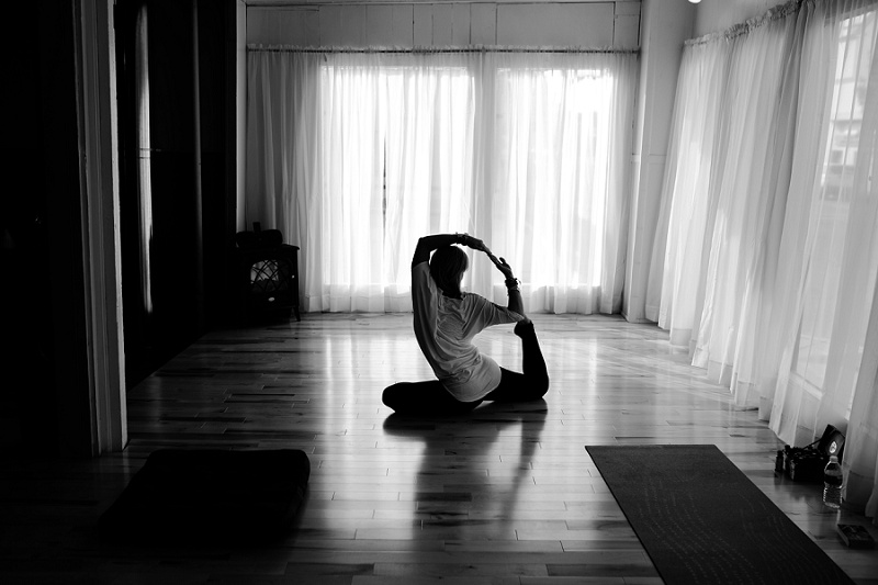 west-michigan-yoga-pound-fit-studio-stay-twisted-ludington-michigan-yoga-spin-pound-fit-studio-lauri-8301.jpg